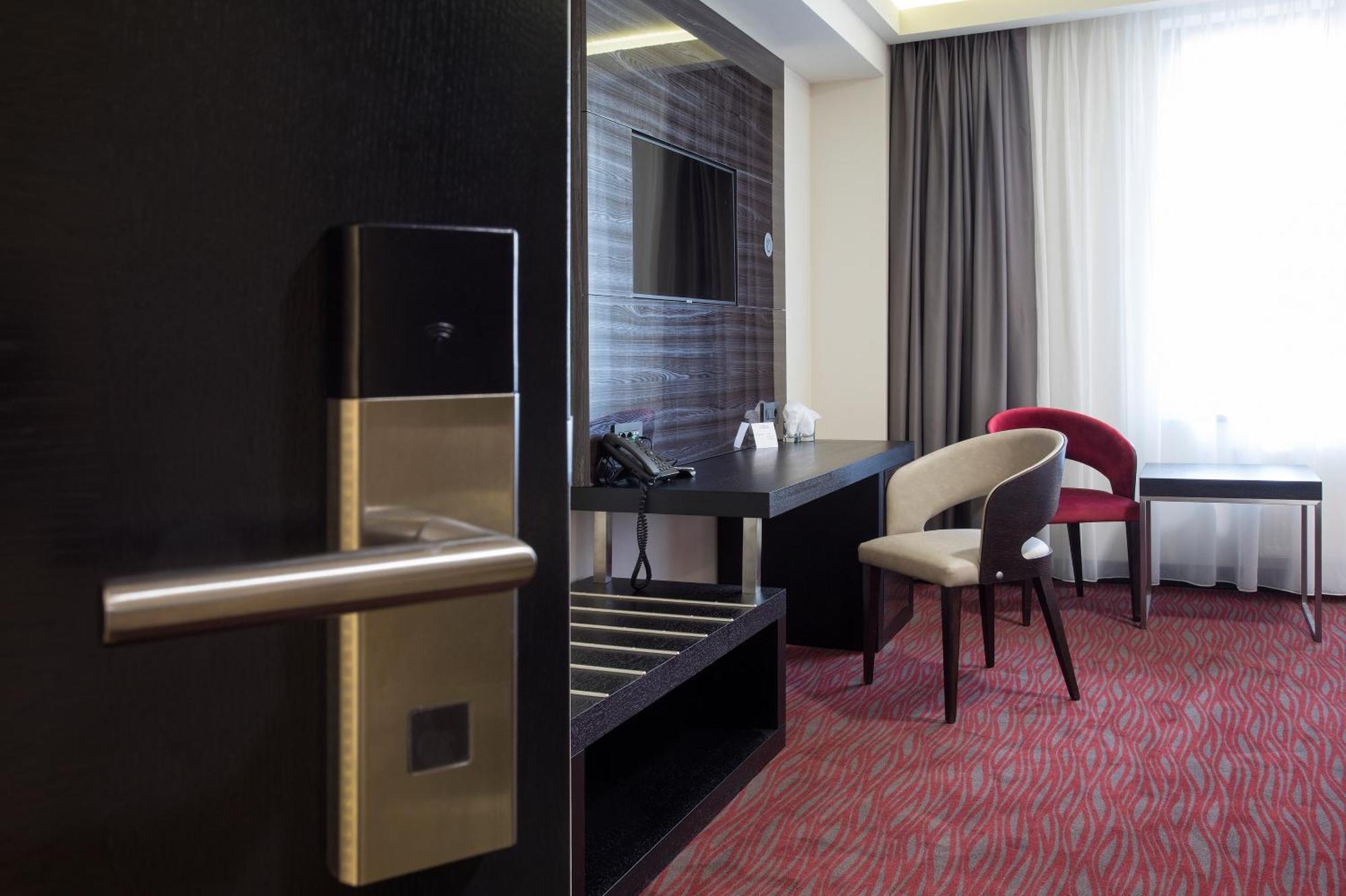 Old Town Hotel 4*